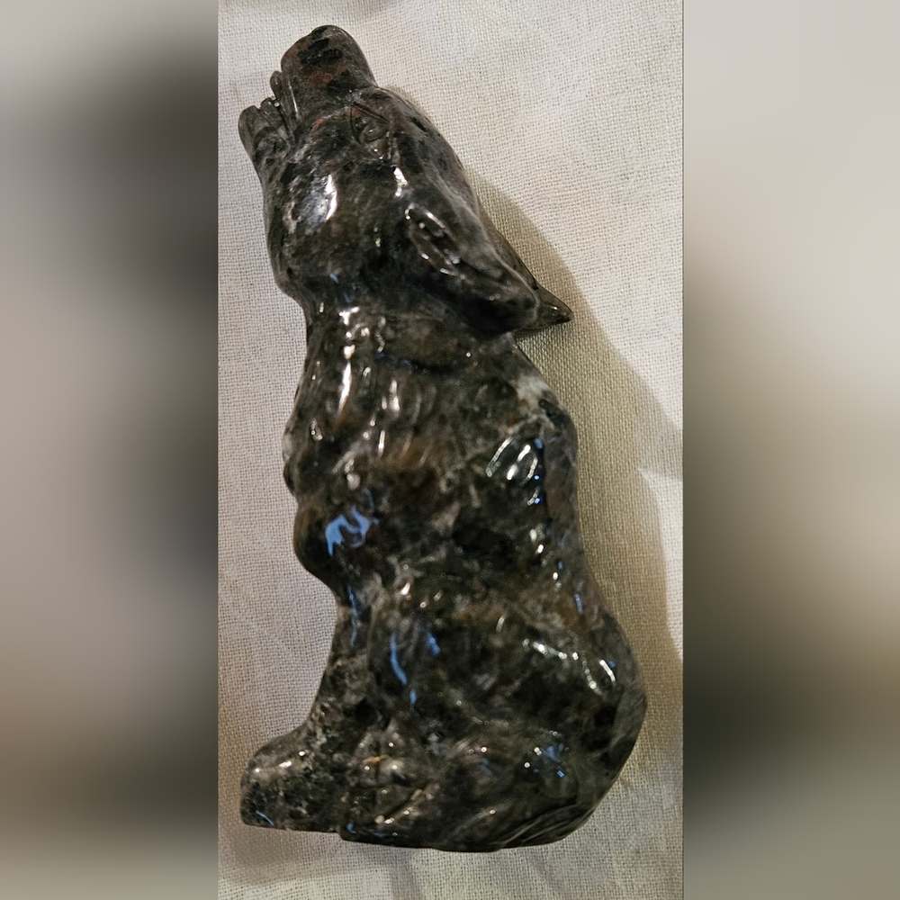 Yooperlite Wolf Figurine UV  Active